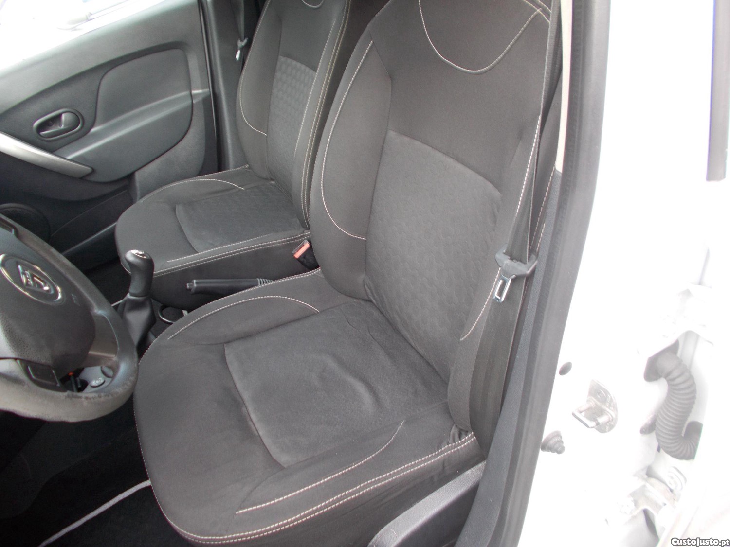 Dacia Sandero 0.9 BI-FULER bonito e muito estimado — photo 5