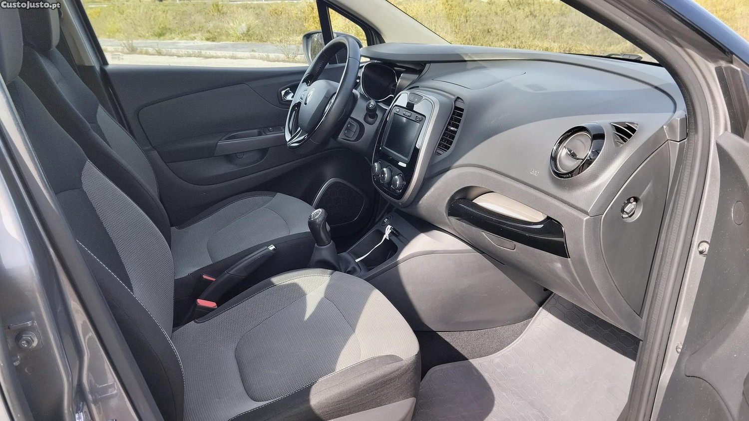 Renault Captur 0.9 Tce - 14 — photo 3