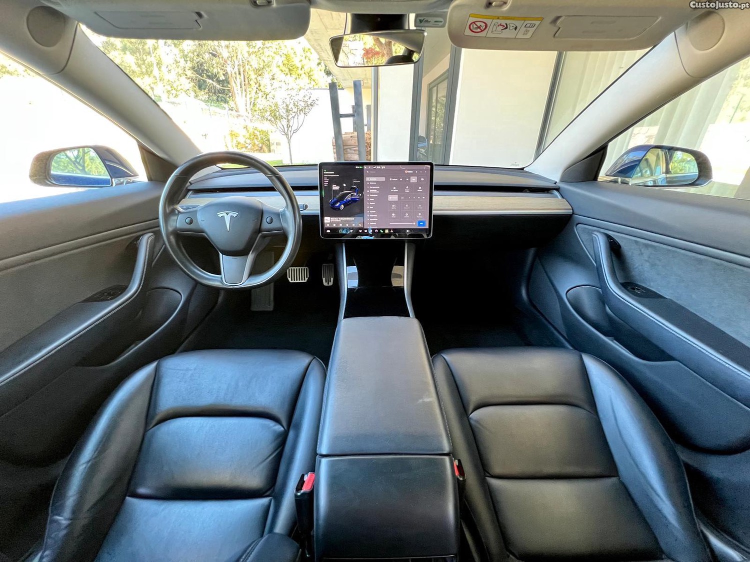 Tesla Model 3 SR+ — photo 3