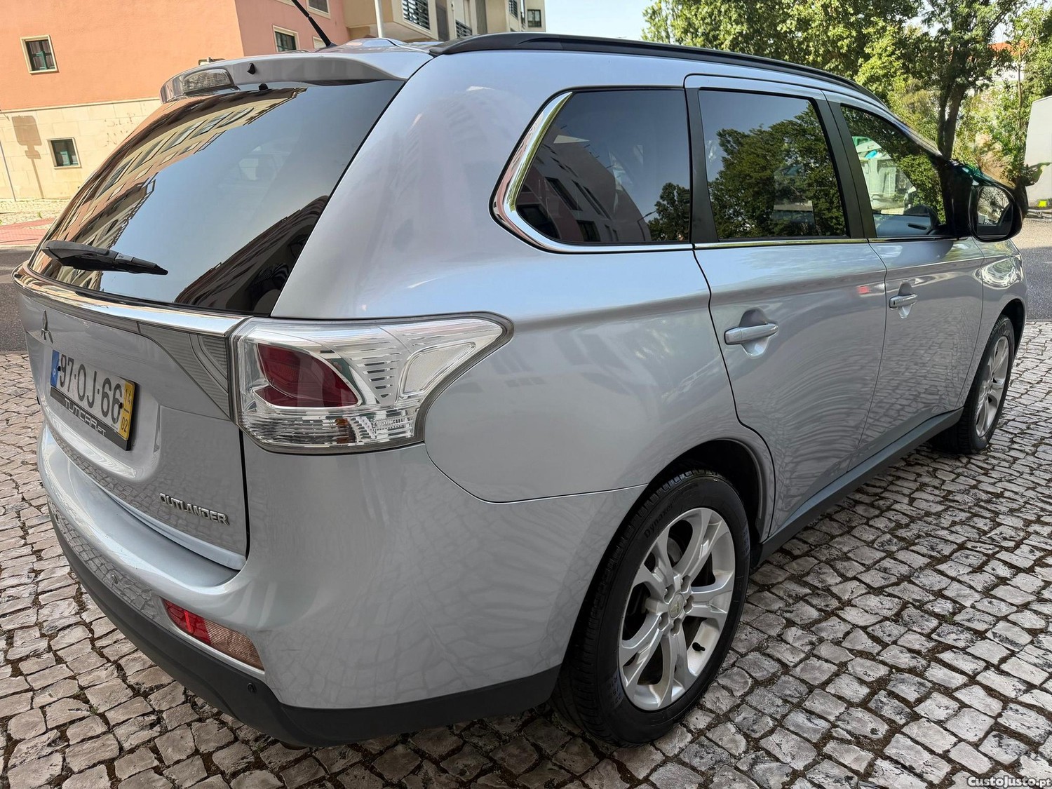 Mitsubishi Outlander 2.2 DI-D Intense — fotografia 7