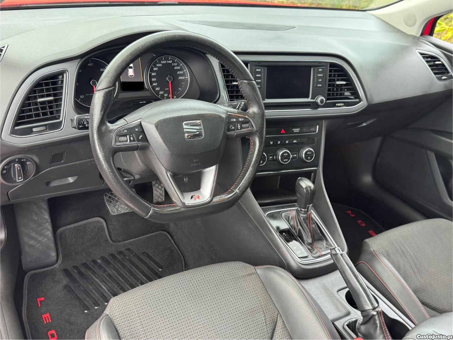 Seat Leon 2.0 TDI 150CV FR Teto Abrir Panorâmico - 15 — photo 4