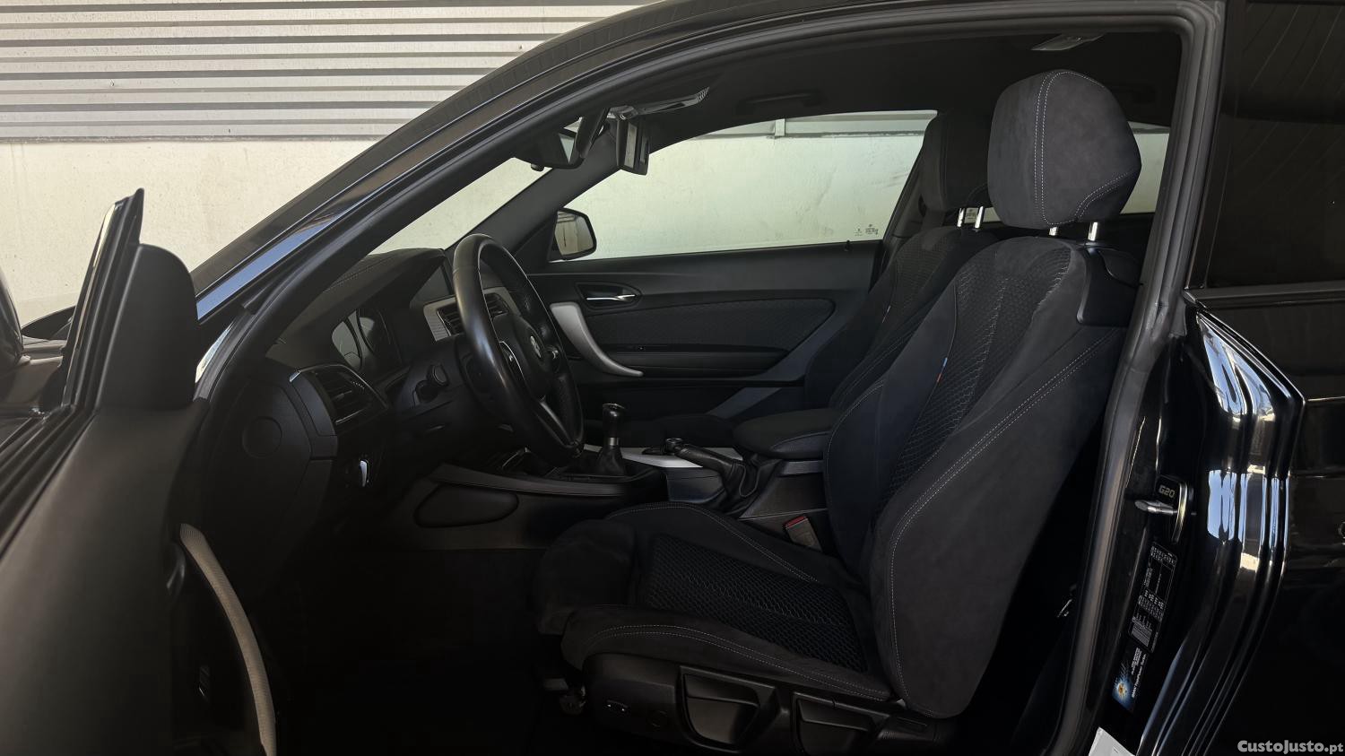 BMW 116 d Pack Desportivo M — fotografia 17