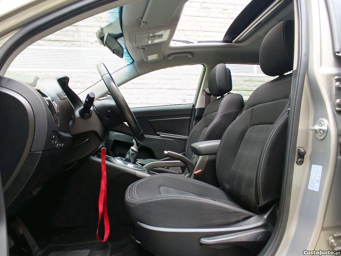 Kia Sportage 1.7 CRDi 131Milkms Nac — fotografia 5