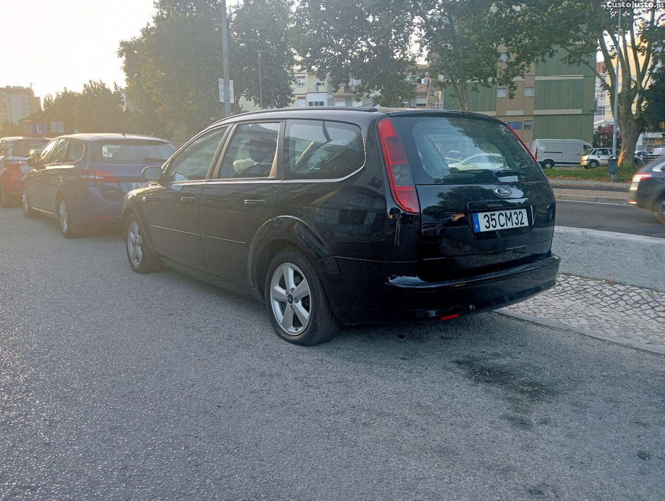 Ford Focus 1.6 Tdci 110cv — fotografia 8
