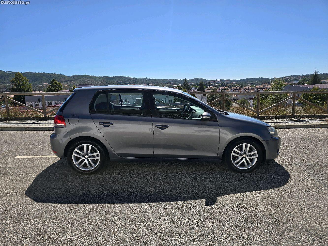 VW Golf 2.0 TDI 110cv Trendline Nacional - 09 — photo 5