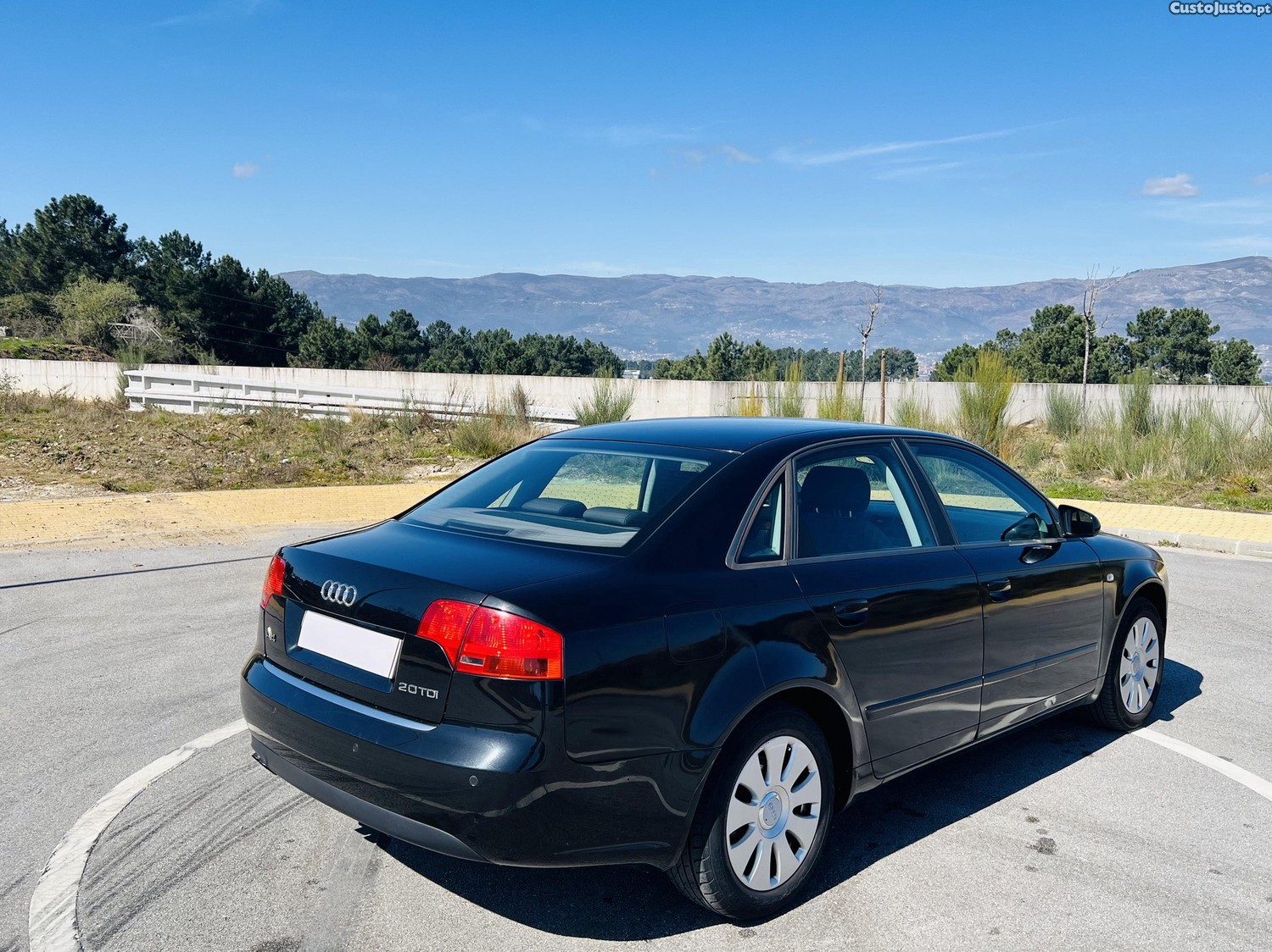 Audi A4 2.0 TDI 140Cv — fotografia 8