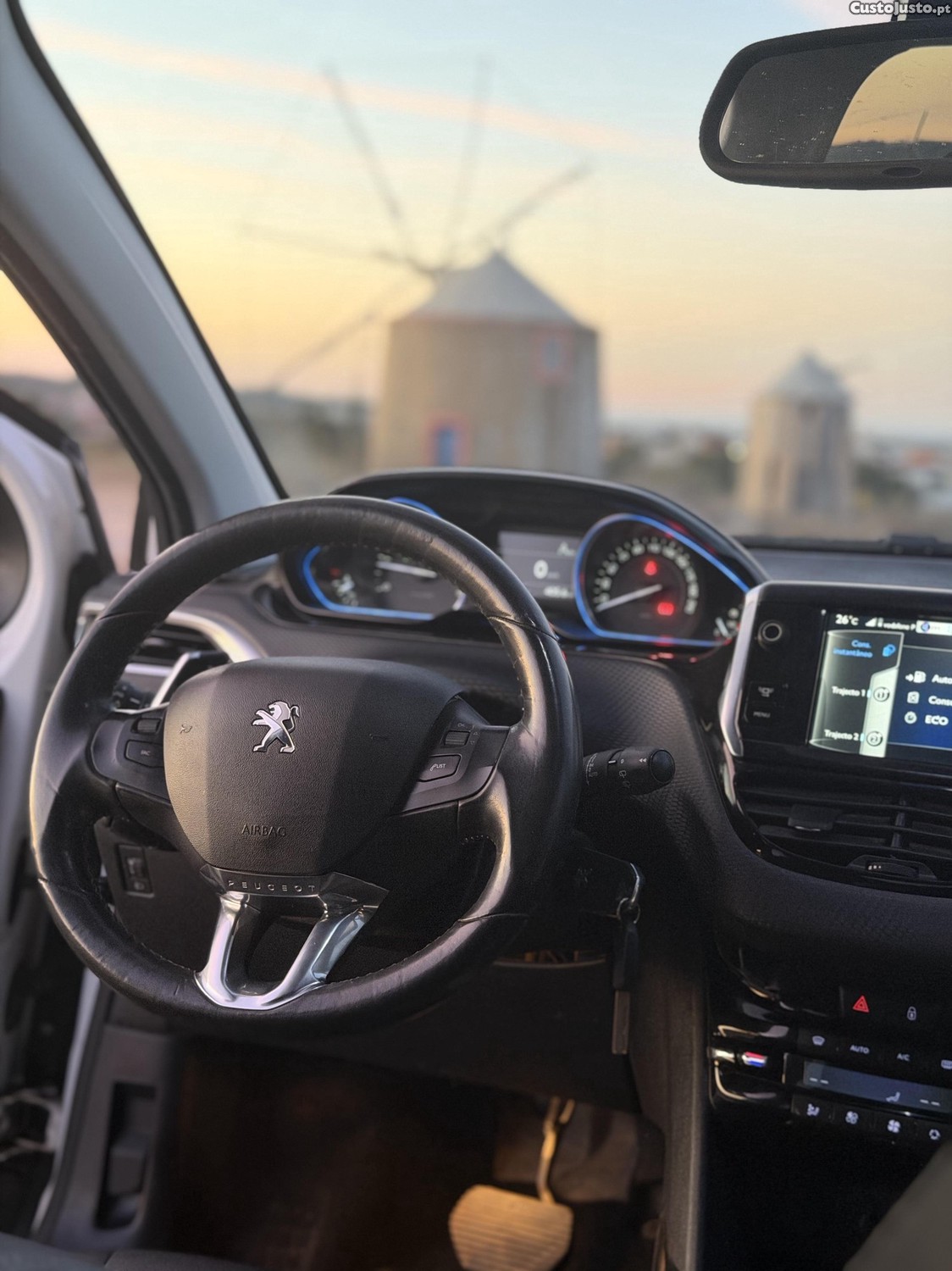 Peugeot 2008 1.6 e-hdi - 14 — photo 3