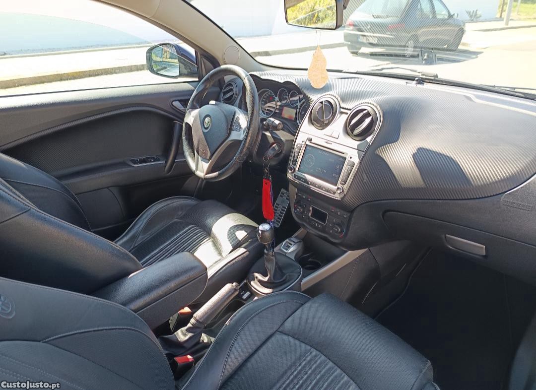 Alfa Romeo MiTo Distinctive — fotografia 7