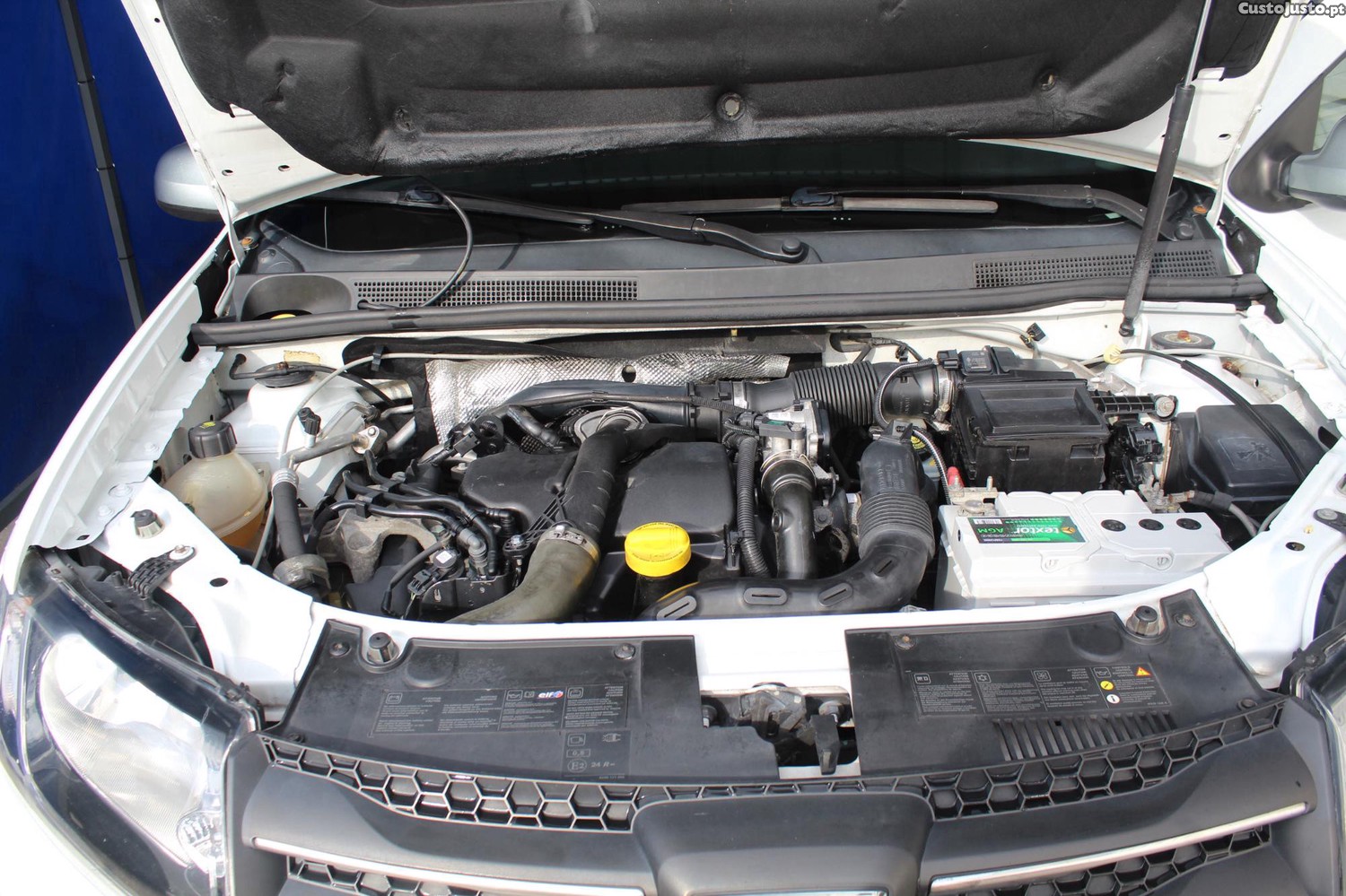 Dacia Sandero 1.5 DCI - 13 — photo 5