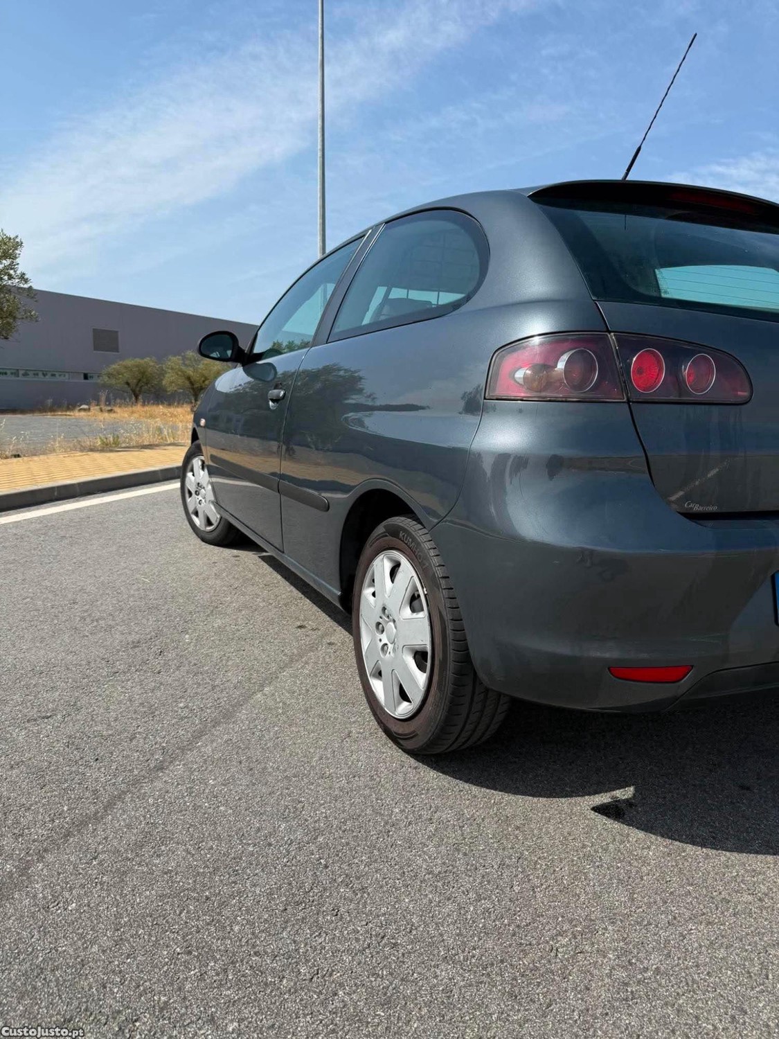 SEAT Ibiza 1.4 Tdi — fotografia 7