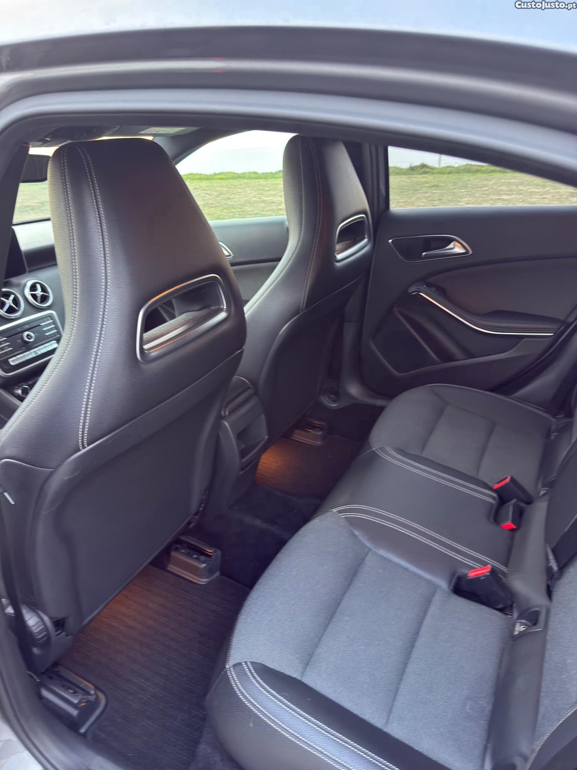 Mercedes-Benz A 180 180 D - 18 — photo 4
