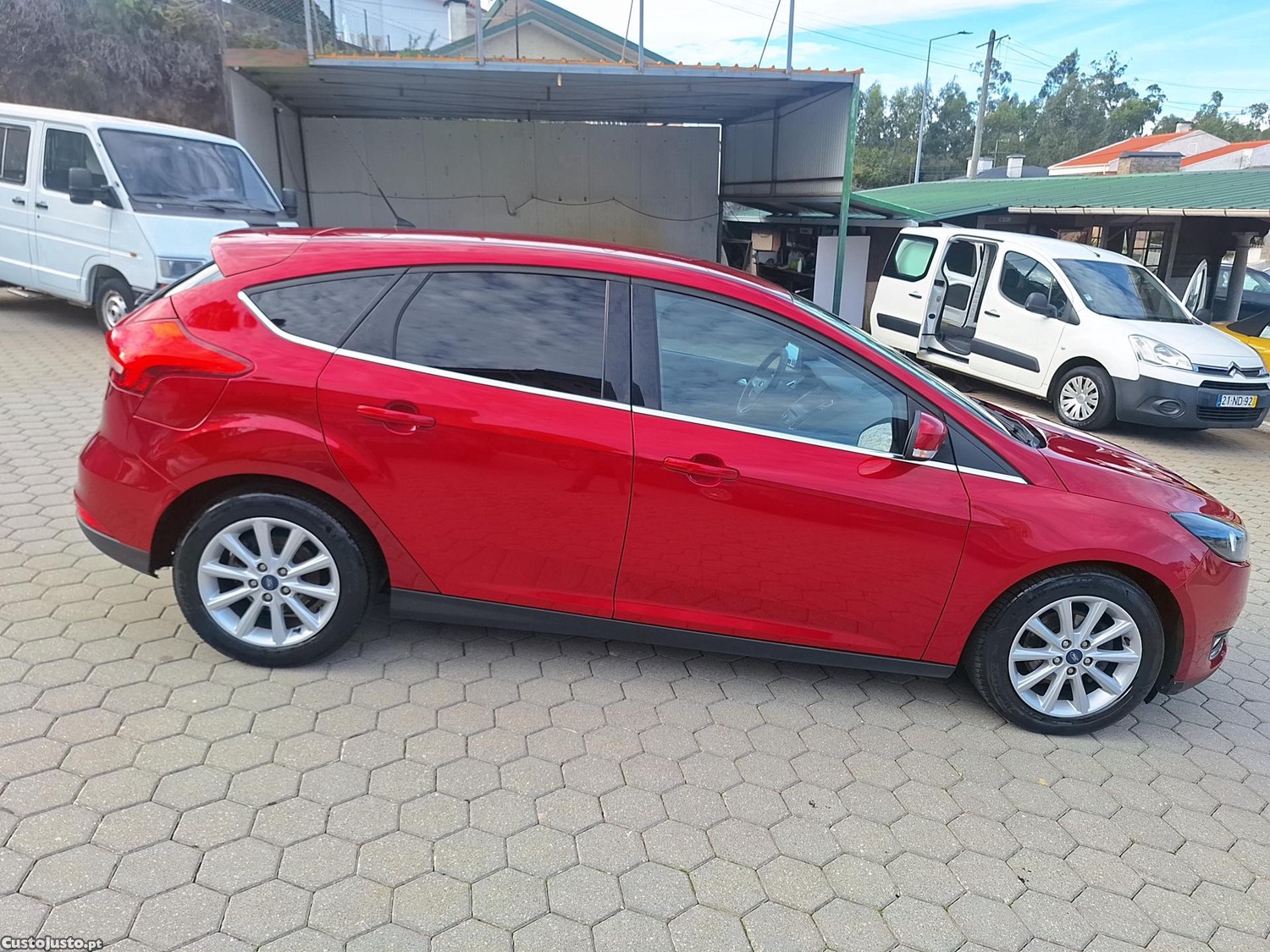 Ford Focus Eco Boost 125cv - 17 — photo 5