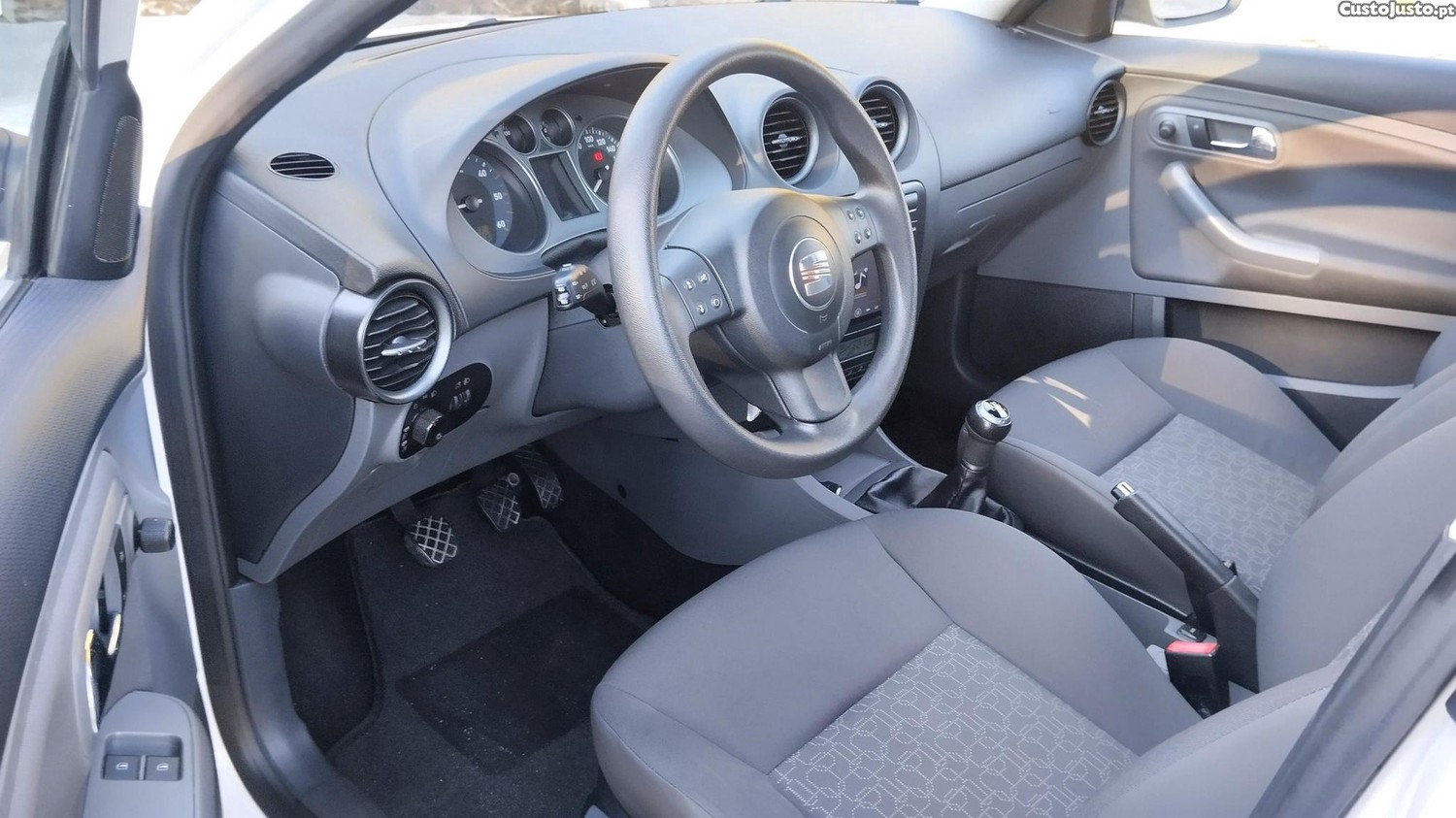 Seat Ibiza 1.4 TDi Reference — photo 3