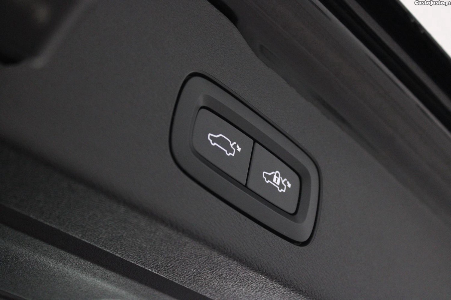 Volvo V60 2.0 T6 AWD INSCRIPTION — fotografia 9