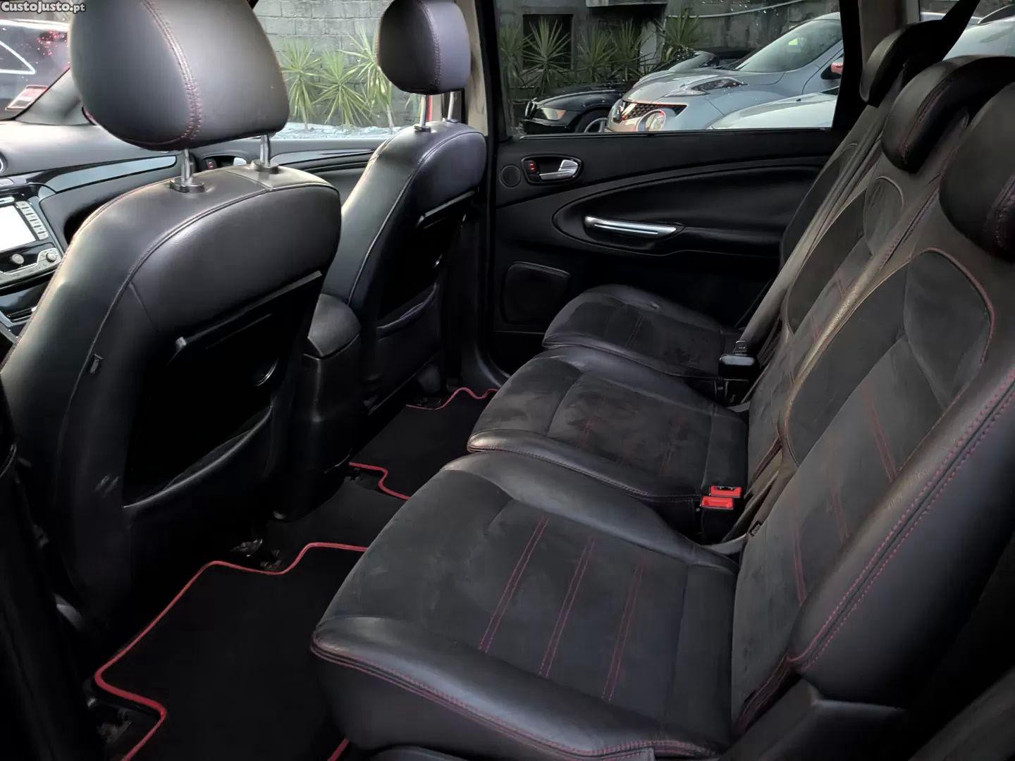 Ford S-Max 2.0 tdci titanium 7l — fotografia 11