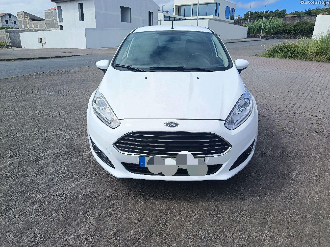 Ford Fiesta 1.5 tdci — photo 2