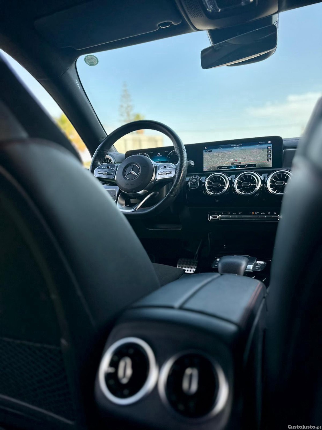 Mercedes-Benz CLA 250 E AMG — fotografia 8