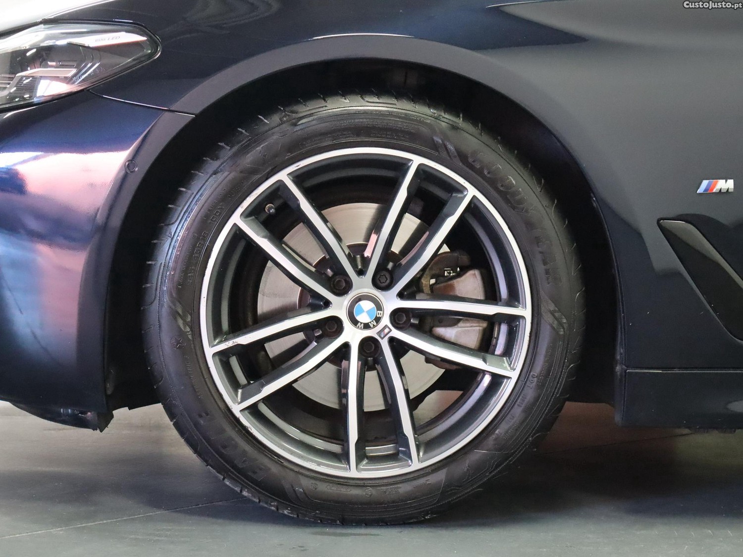 BMW 520 d Pack Desportivo M Auto - 22 — photo 5