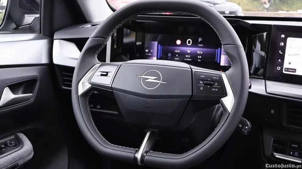 Opel Frontera -e gs — photo 3