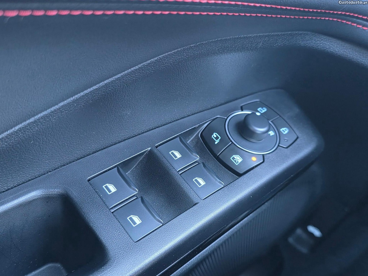 Ford Puma 1.0 EcoBoost mHEV ST-Line X — fotografia 10