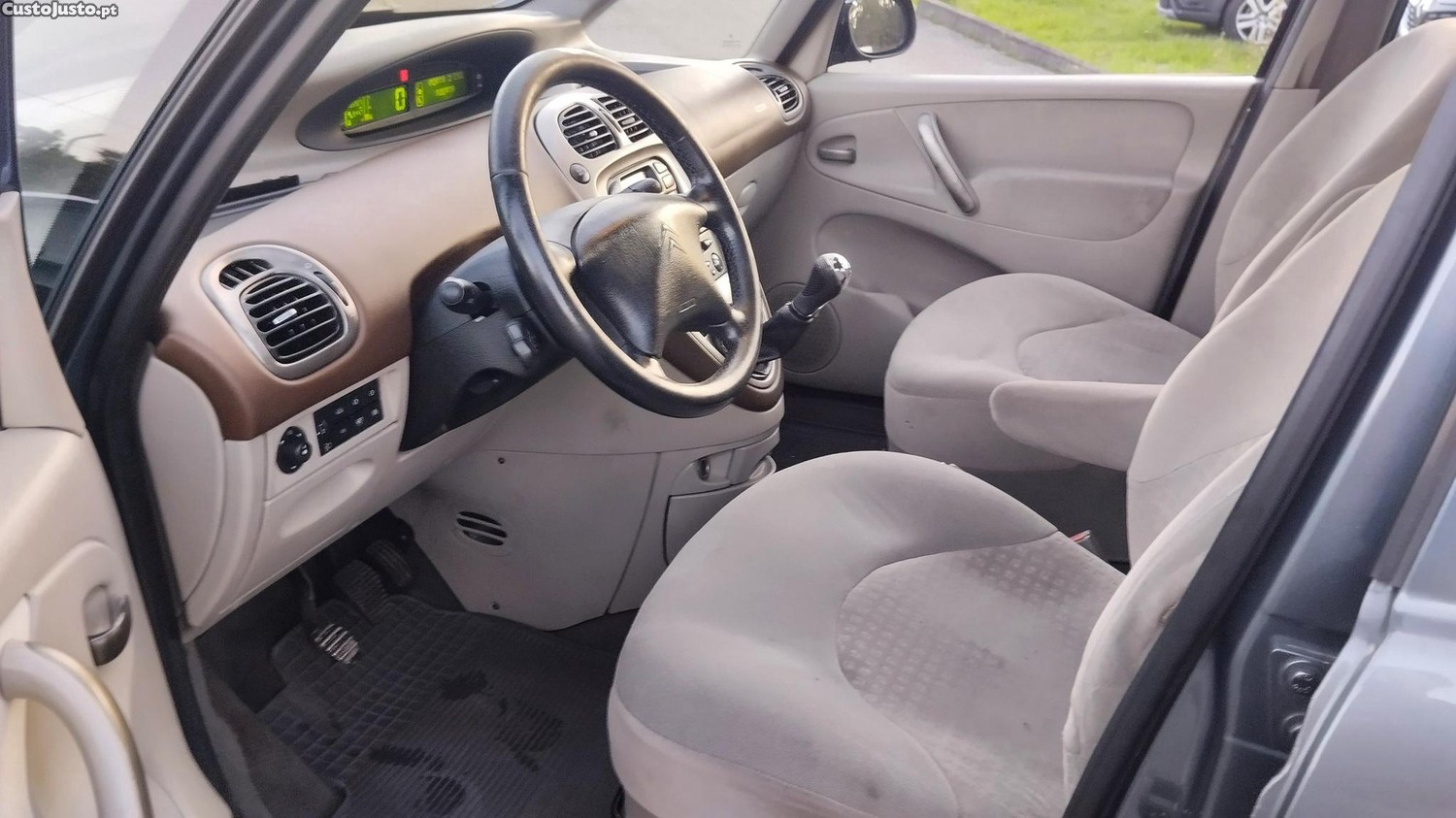 Citroën Xsara Picasso 1.6 HDi Exclusive — photo 3