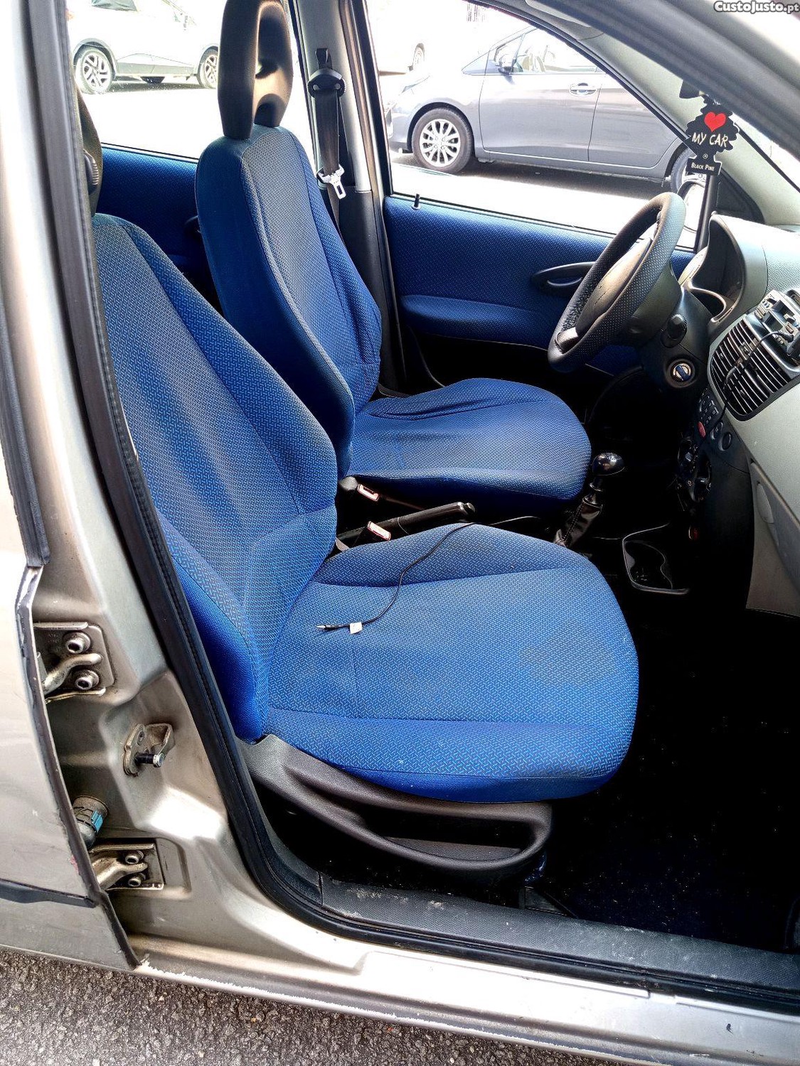 Fiat Punto — fotografia 3