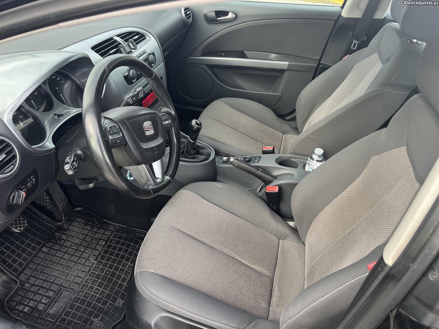 Seat Leon 1.9 TDI ECOMOTIVE  - 09 — photo 5