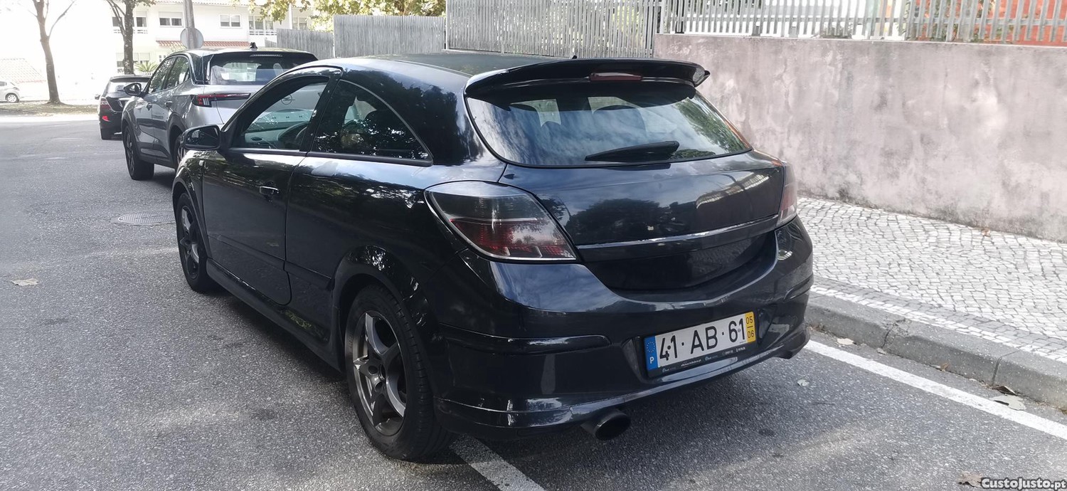 Opel Astra H gtc - 05 — photo 5