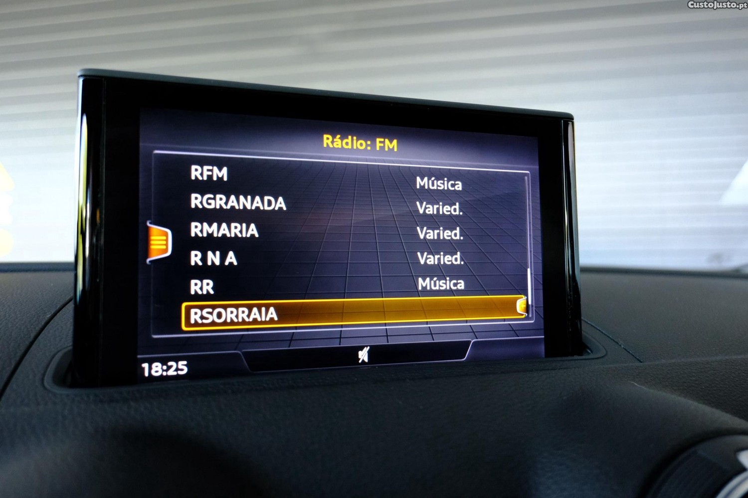Audi A3 Limousine 1.6 TDI Design — fotografia 8