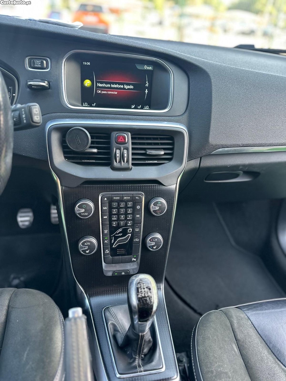 Volvo V40 R-DESIGN — fotografia 3