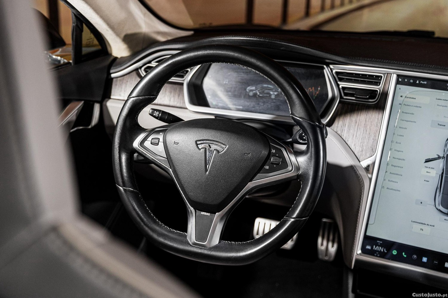 Tesla Model S 85 Perfomance — fotografia 16