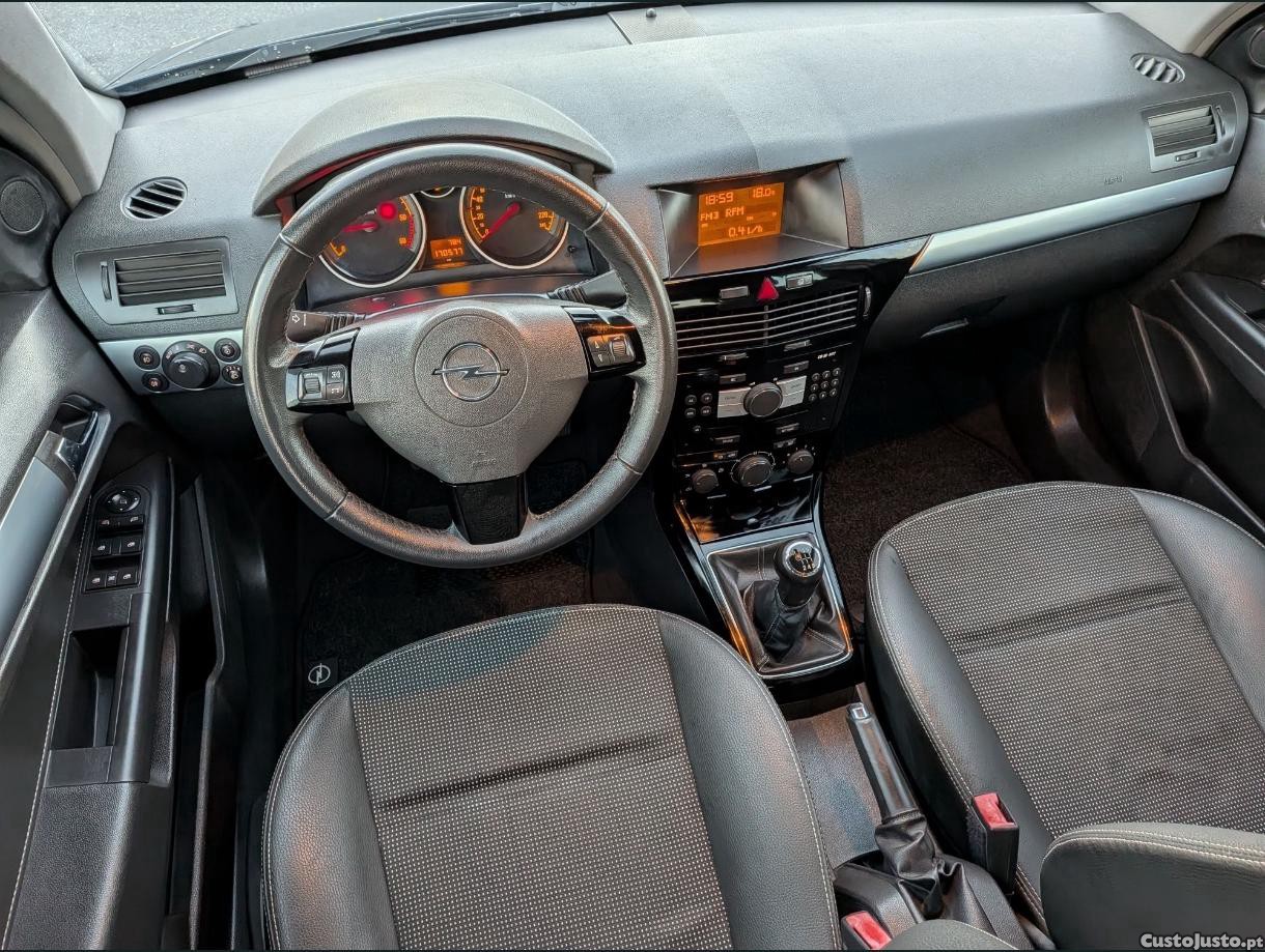 Opel Astra Station Wagon - 08 — photo 2