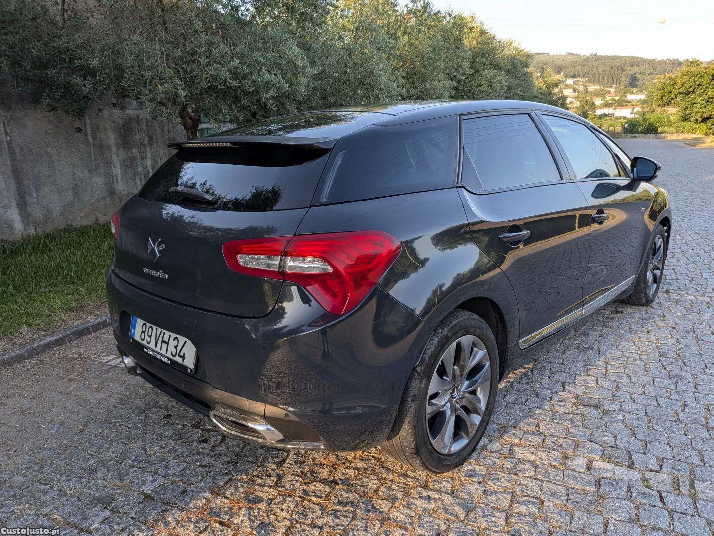 DS 5 5 2.0 hybrid4 sport chic — fotografia 9