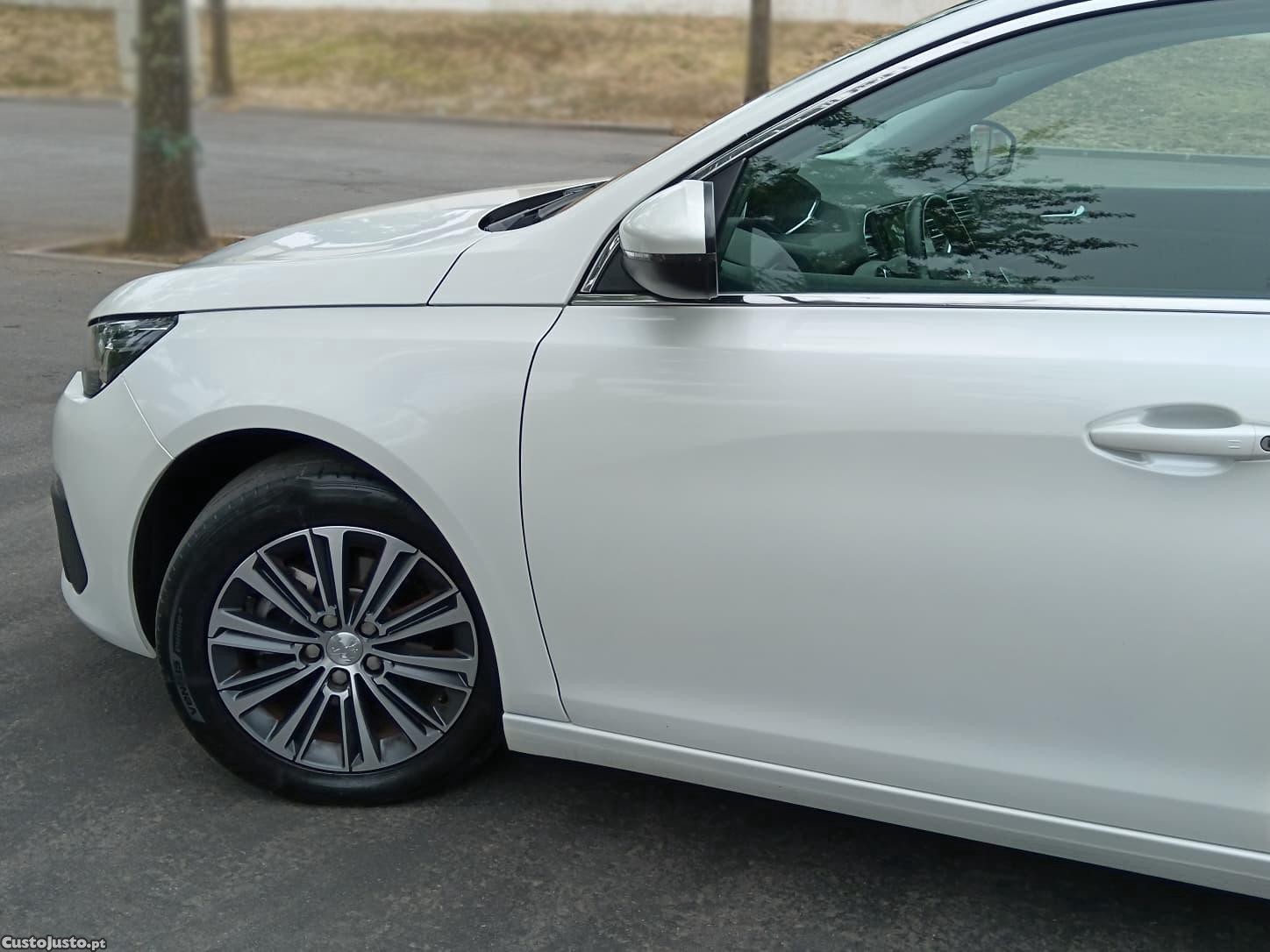 Peugeot 308 Peugeot 308 1.2 PureTech Allure EAT8 — photo 2