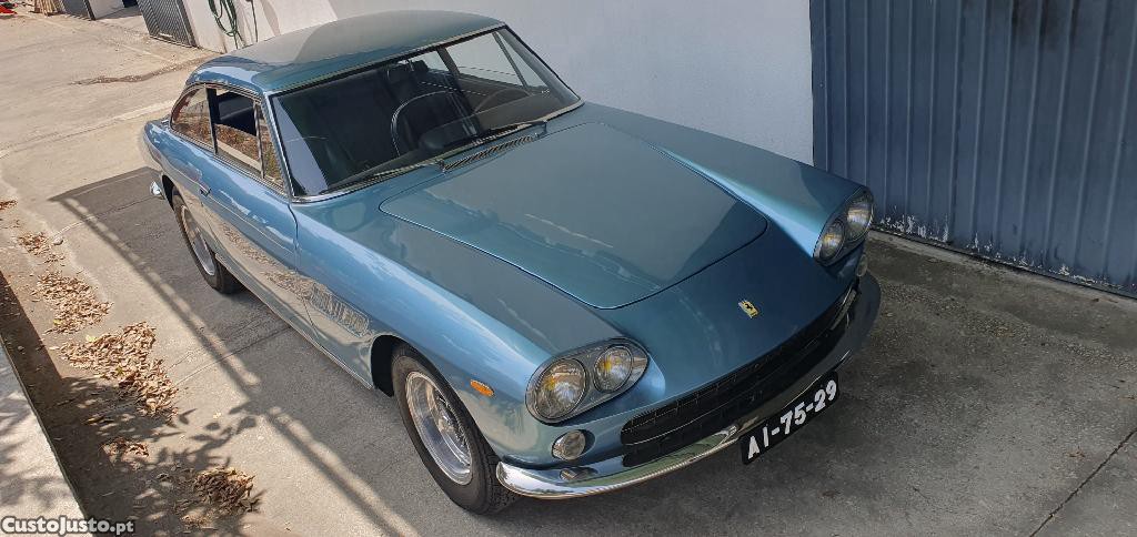 Ferrari 330 GT 2+2 — fotografia 17