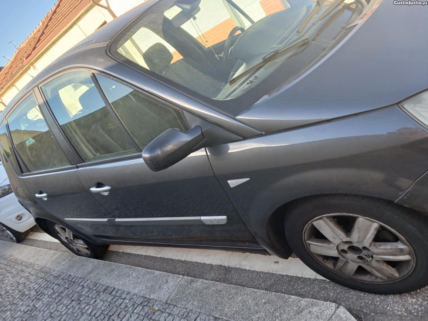 Renault Scénic Scenic - 05 — photo 4