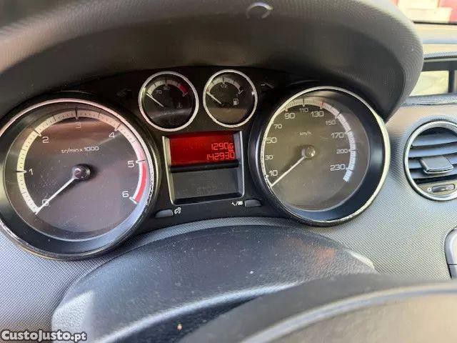 Peugeot 308 1.6 hdi active j17 — fotografia 2