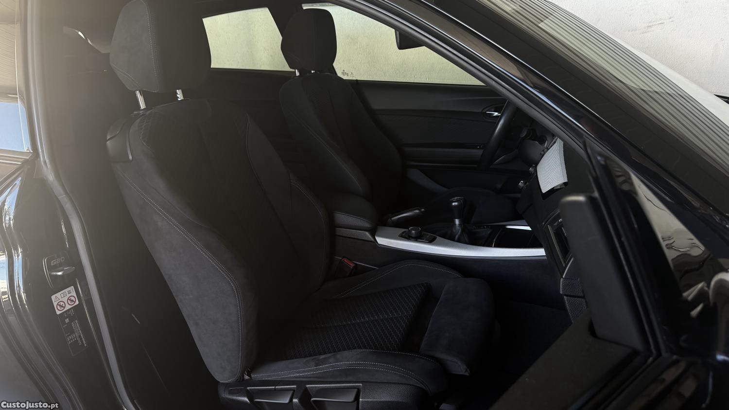 BMW 116 d Pack Desportivo M — fotografia 9