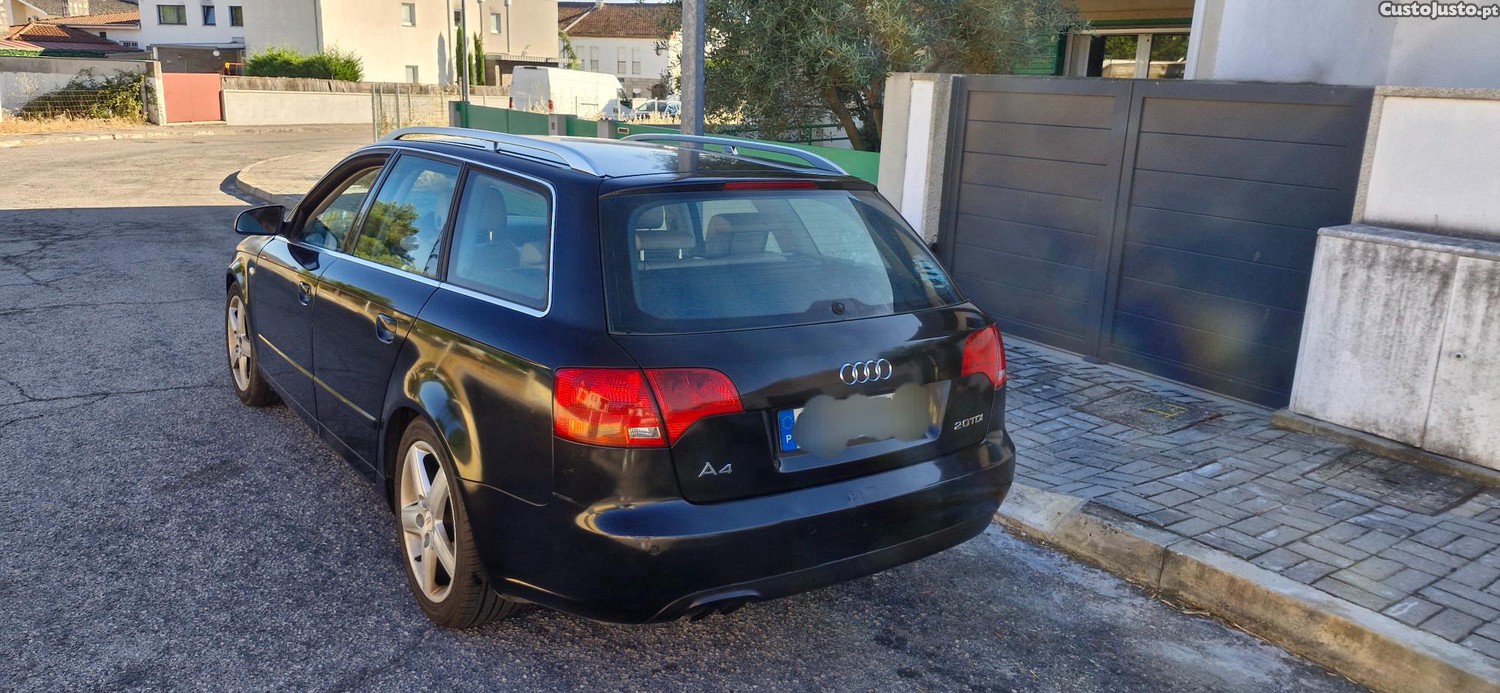 Audi A4 Avant 2.0TDI — fotografia 2