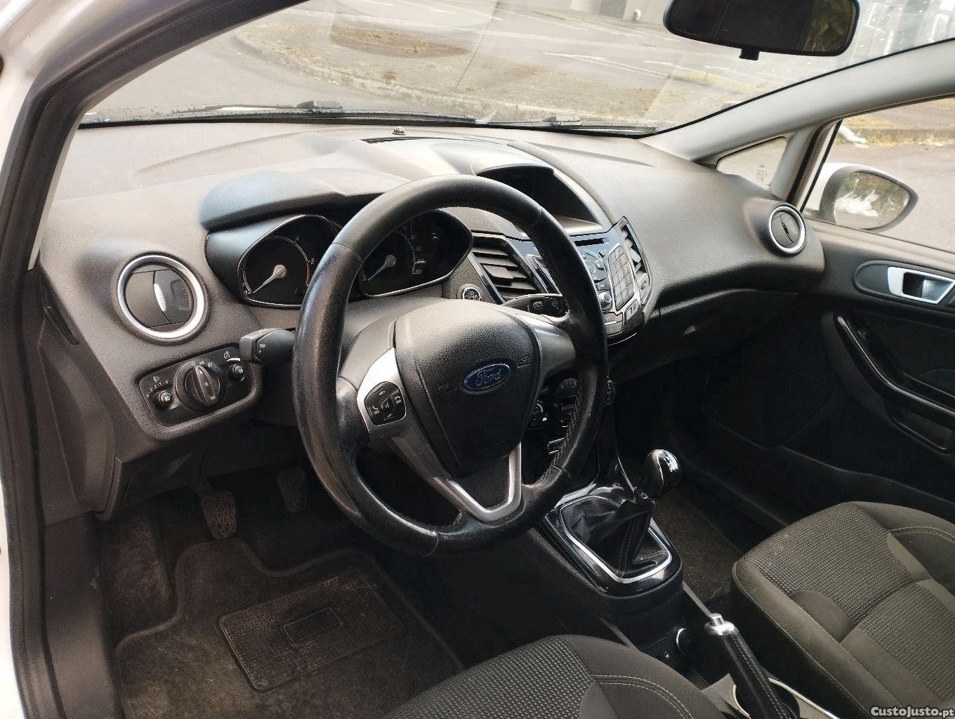 Ford Fiesta 1.5 — fotografia 3