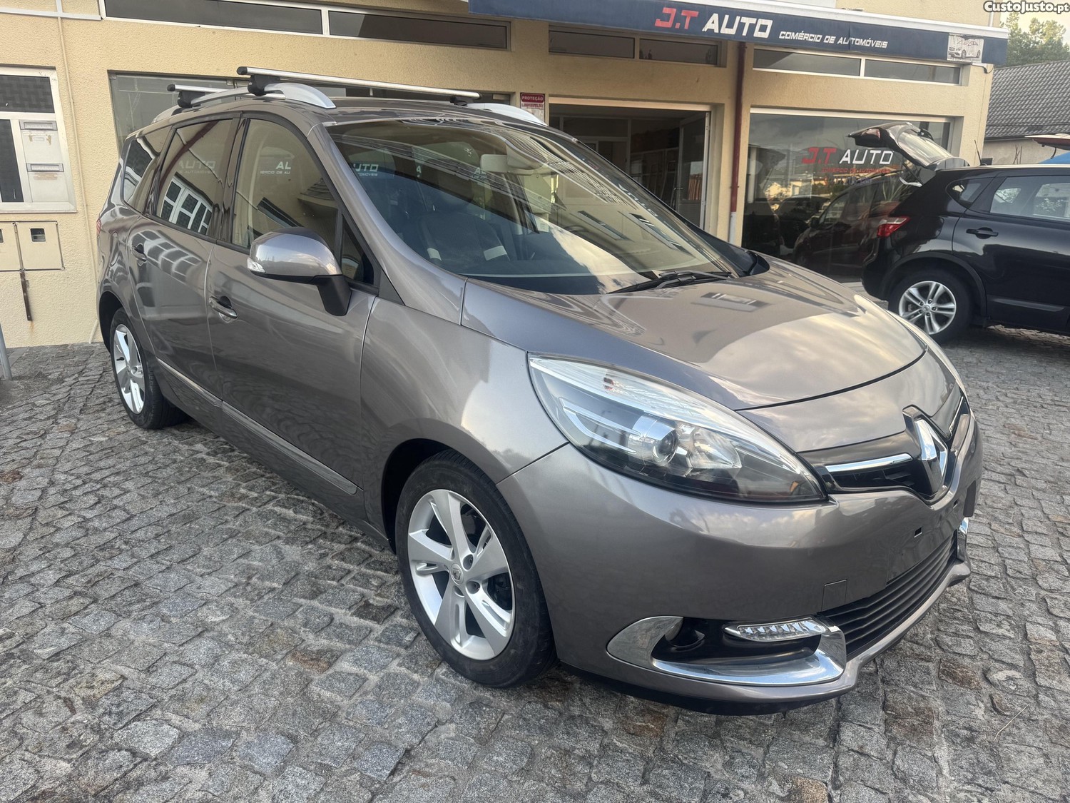 Renault Scénic 1.5 DCI 110 CV 7 LUG  - 13 — photo 2