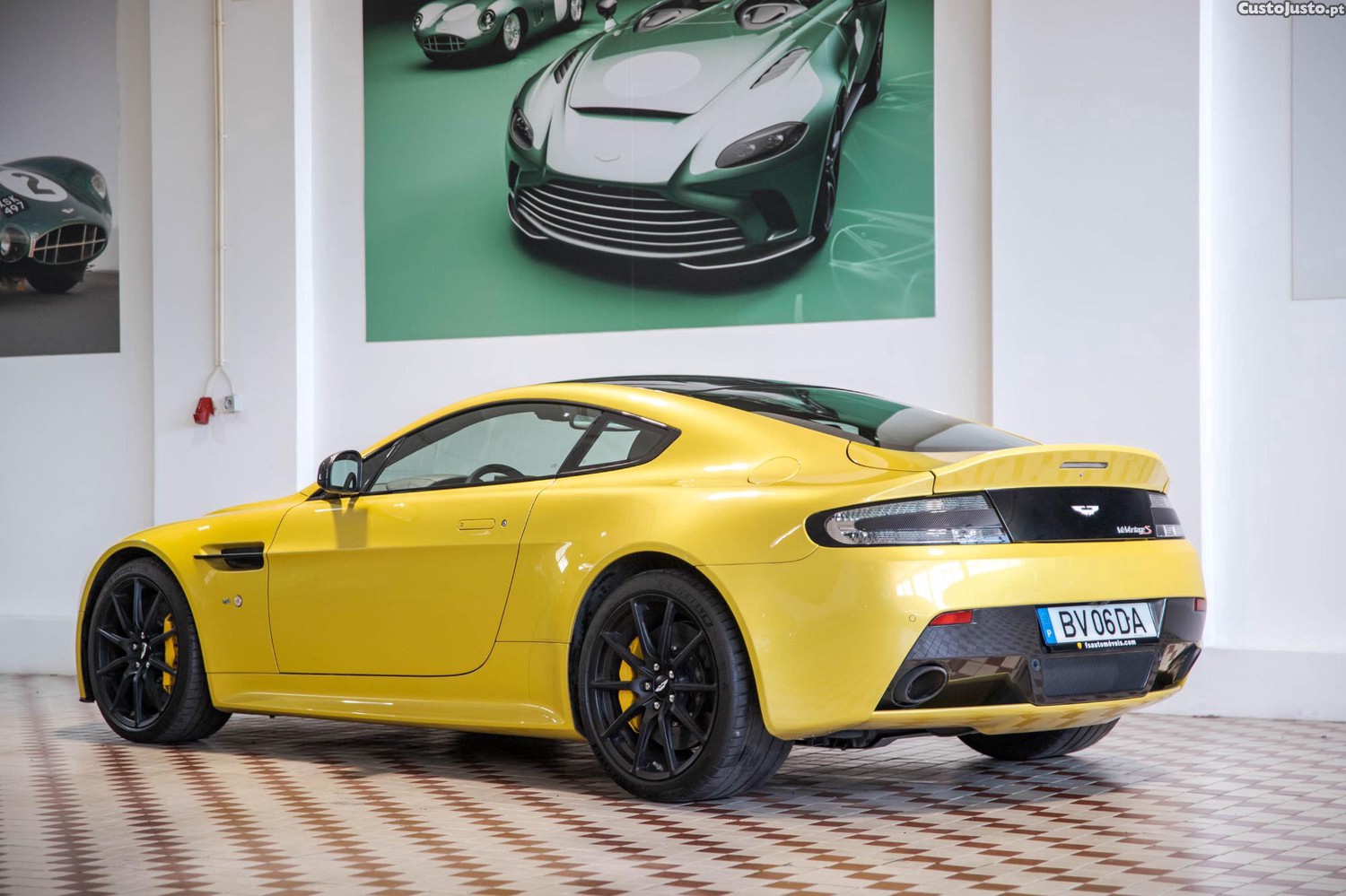 Aston Martin V12 Vantage V12 S — photo 3