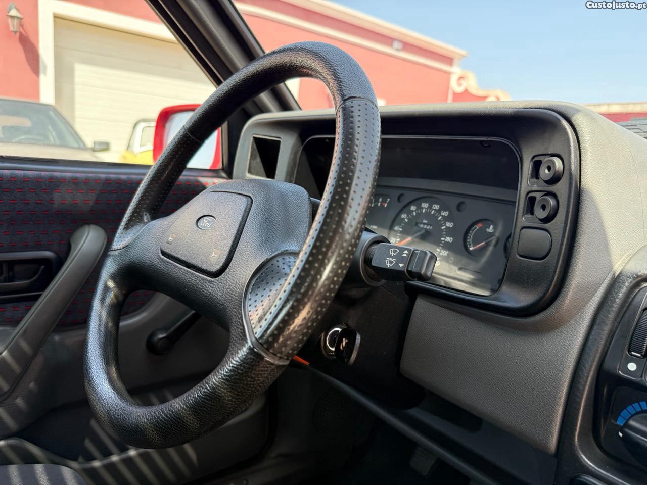 Ford Escort XR3i — fotografia 11