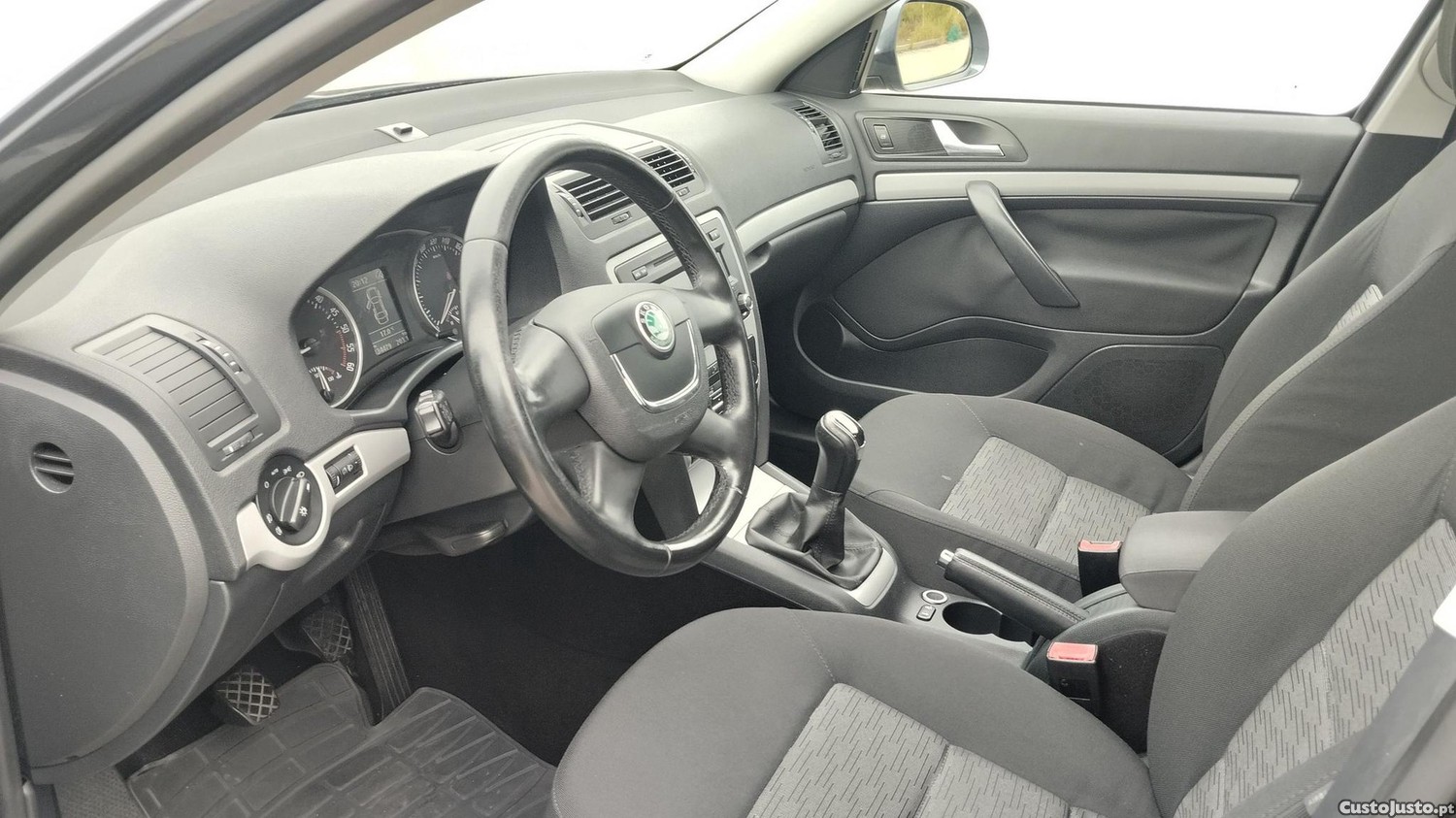 Skoda Octavia 1.6 TDi Ambiente — photo 2