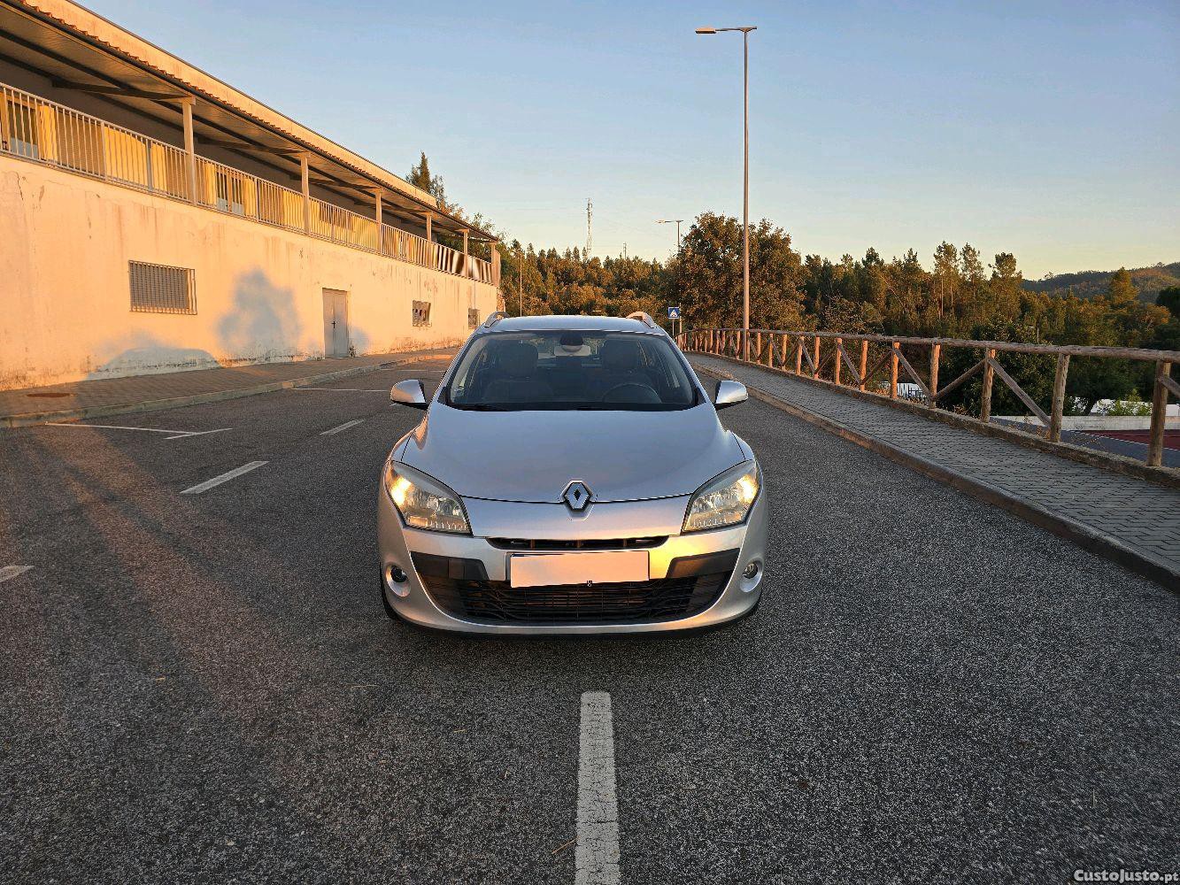 Renault Mégane Sport Tourer 1.5 DCI 110CV — photo 3