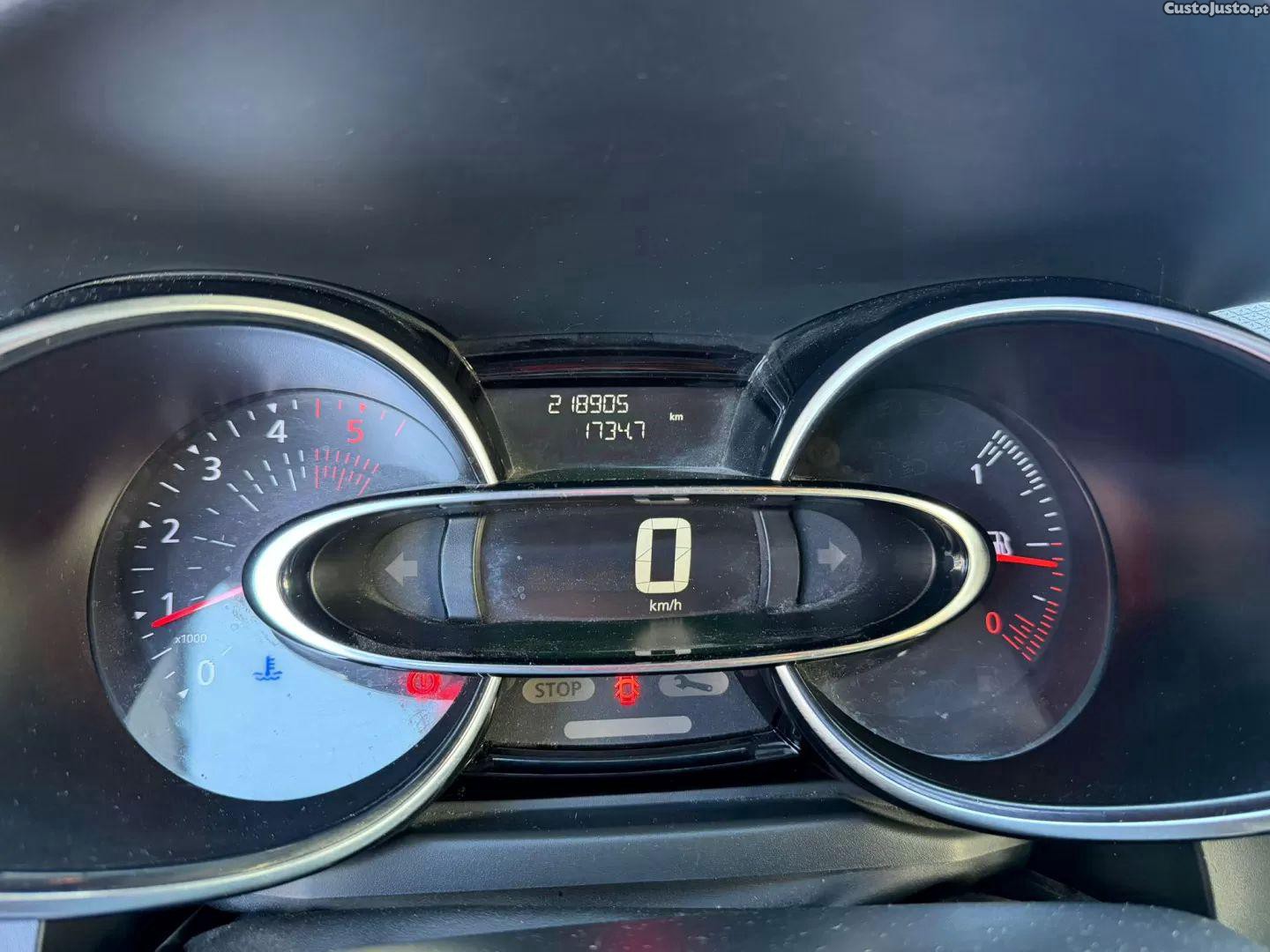 Renault Clio 1.5 dci limited — photo 3