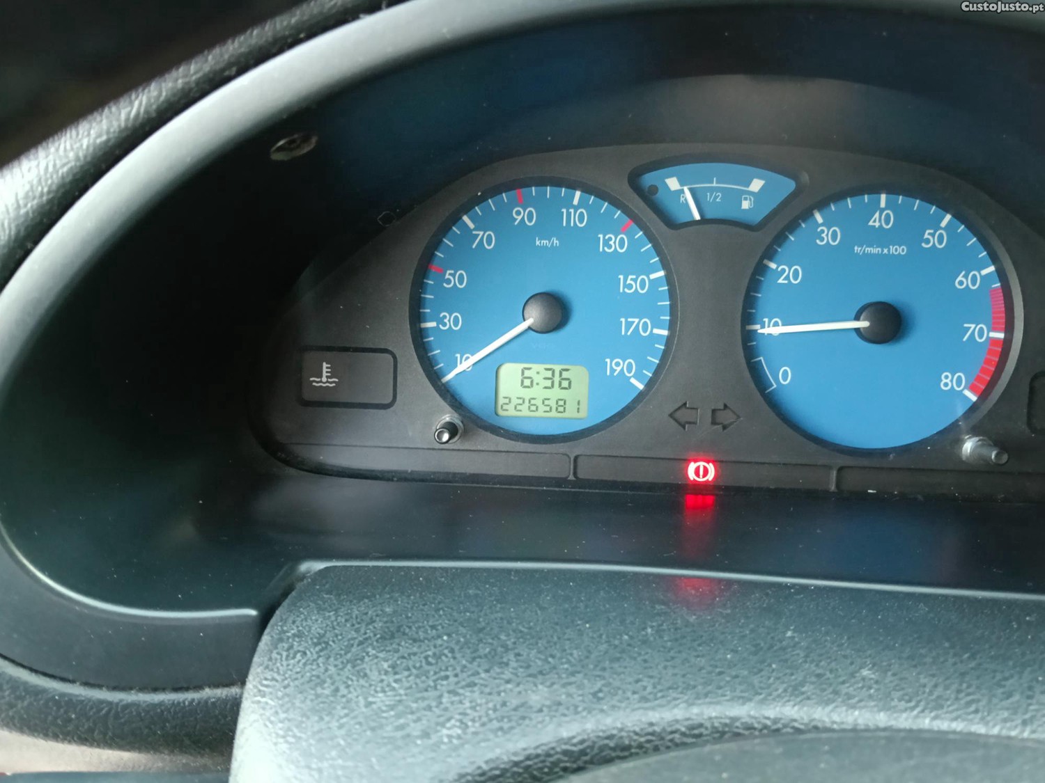 Citroën Saxo 1.0 - 00 — photo 3