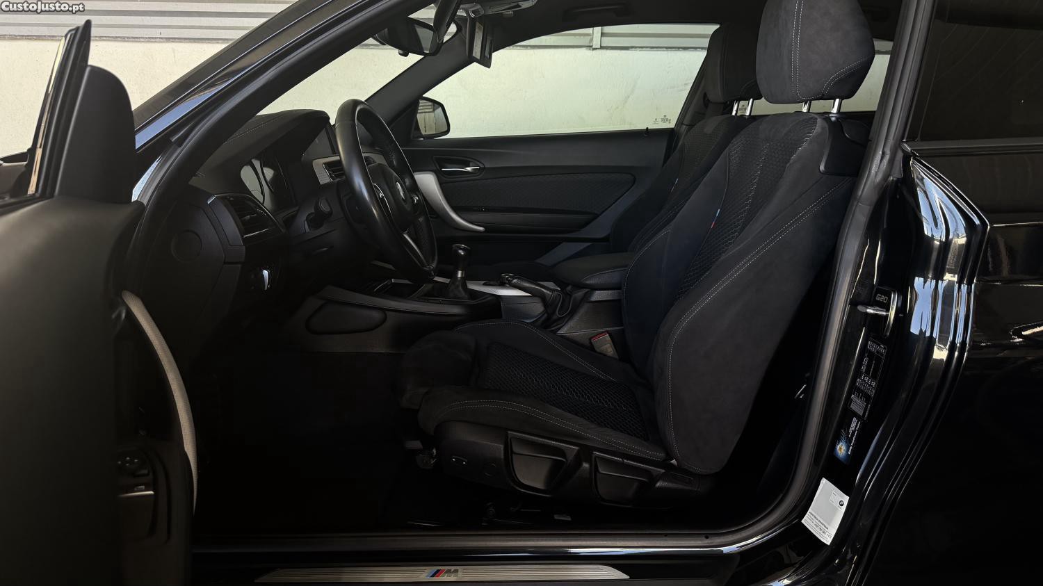 BMW 116 d Pack Desportivo M — fotografia 15