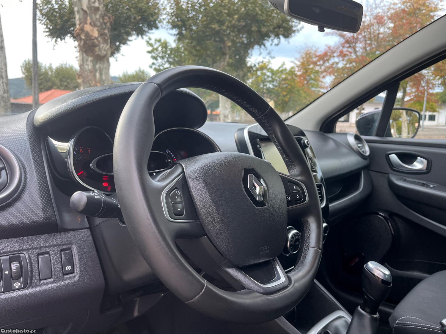 Renault Clio 0.9 TCE Limited Edition - 18 — photo 5