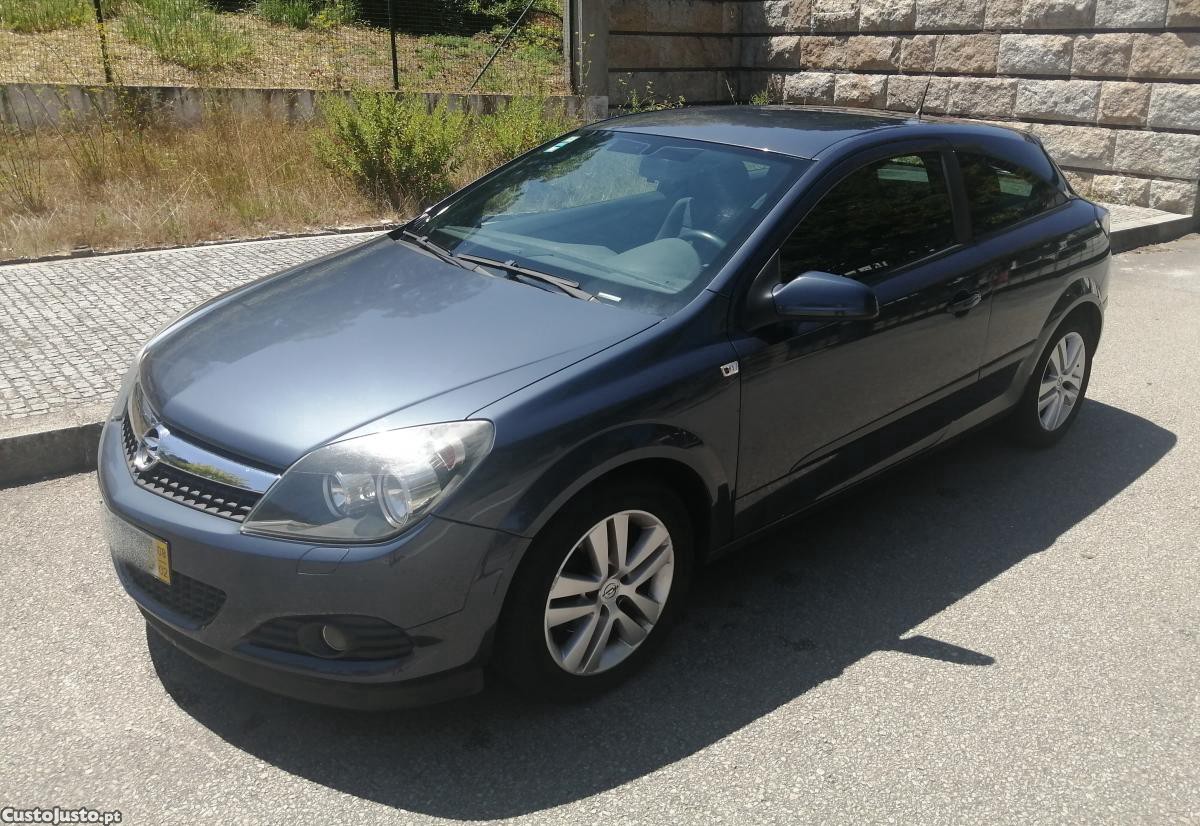 Opel Astra GTC — fotografia 6